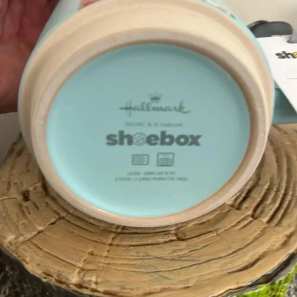 🍀 HALLMARK SHOEBOX NWT KEVIN IS JUDGING YOUR CHOICES MUG